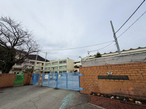 【中学校】川西市立清和台中学校まで1010ｍ