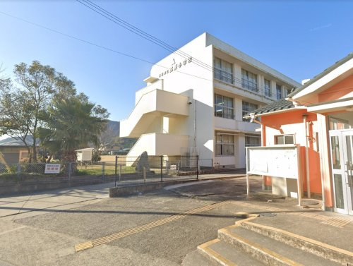 【小学校】有田市立宮原小学校まで387ｍ