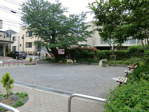 【公園】さくらの里街かど公園まで245ｍ