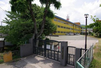 【小学校】川西市立　川西北小学校まで721ｍ