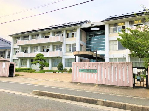 【小学校】上牧第三小学校まで1254ｍ