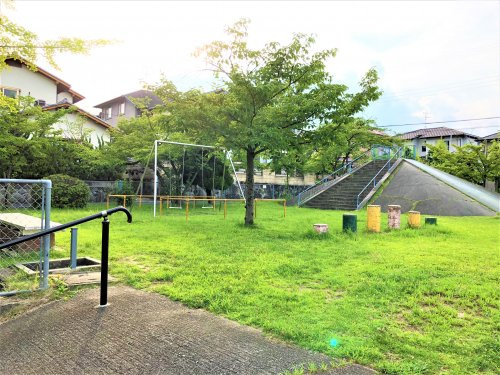 【公園】友が丘西公園まで779ｍ