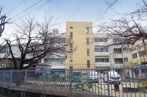 【小学校】高石市立高陽小学校まで660ｍ