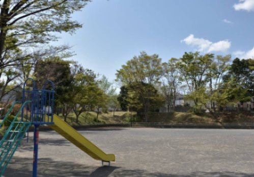 【公園】みなみが丘公園まで683ｍ