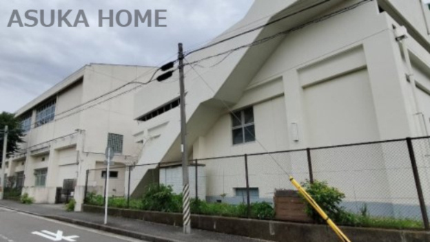 【中学校】横浜市立万騎が原中学校まで626ｍ