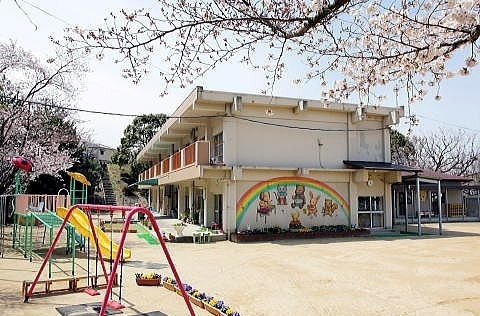 【幼稚園】明石市立朝霧幼稚園まで821ｍ