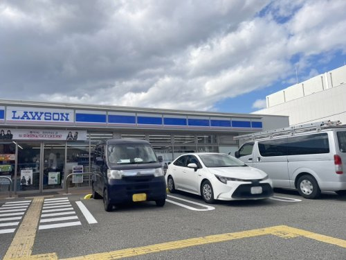 【コンビニエンスストア】ローソン　神戸御影本町一丁目店まで428ｍ