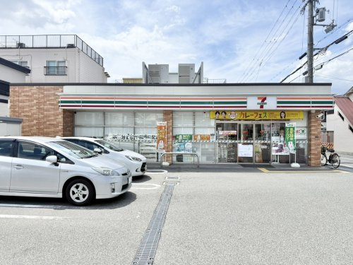 【コンビニエンスストア】セブンイレブン　尼崎稲葉荘4丁目店まで105ｍ