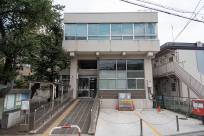 【市役所・区役所】大田区　千束特別出張所まで119ｍ