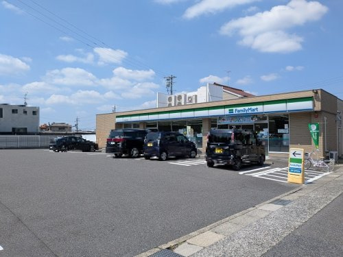 【コンビニエンスストア】ファミリーマート　名古屋松坂町店まで600ｍ
