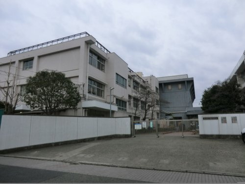 【中学校】世田谷区立奥沢中学校まで578ｍ