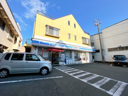 【コンビニエンスストア】ローソン　沼津吉田町店まで581ｍ