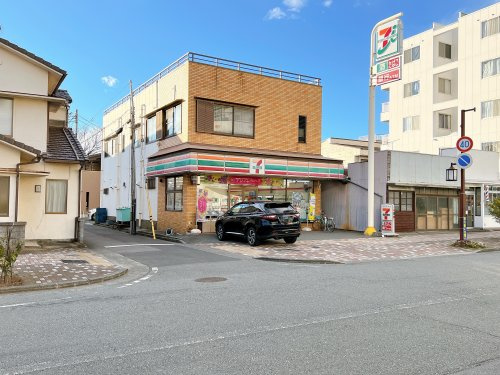 【コンビニエンスストア】セブンイレブン　沼津本町店まで142ｍ