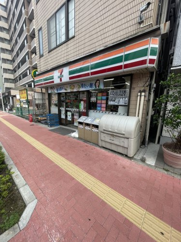 【コンビニエンスストア】セブンイレブン　上十条店まで246ｍ