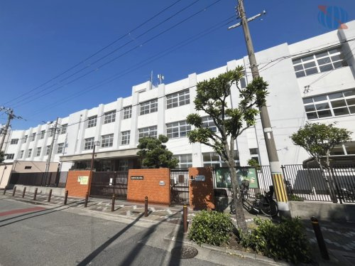 【小学校】大阪市立平尾小学校まで240ｍ