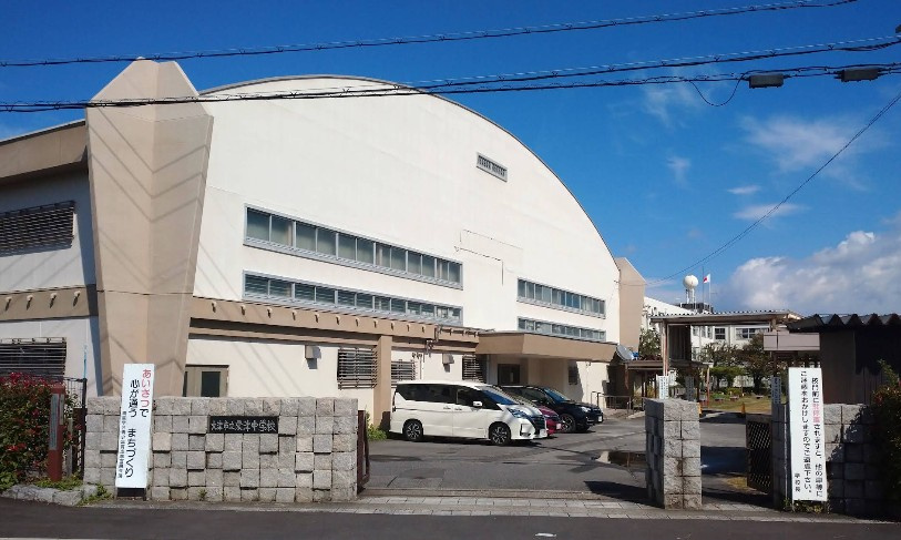 【中学校】大津市立粟津中学校まで796ｍ
