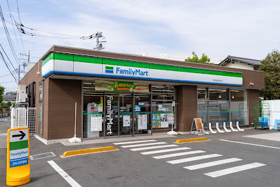 【コンビニエンスストア】ファミリーマート　調布品川通り店まで474ｍ