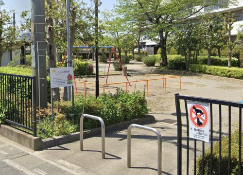 【公園】サンマンション東間公園まで332ｍ
