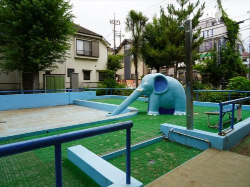 【公園】かすみ児童公園まで270ｍ