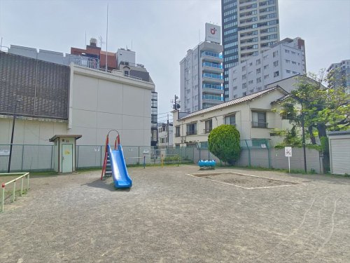 【公園】高輪台遊び場まで418ｍ