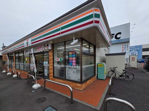 【コンビニエンスストア】セブンイレブン東今泉2丁目店まで729ｍ