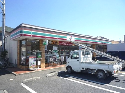 【コンビニエンスストア】セブンイレブン　久喜吉羽2丁目店まで640ｍ