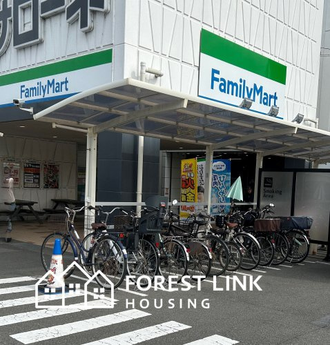 【コンビニエンスストア】ファミリーマート　イル・サローネ藤井寺店まで275ｍ