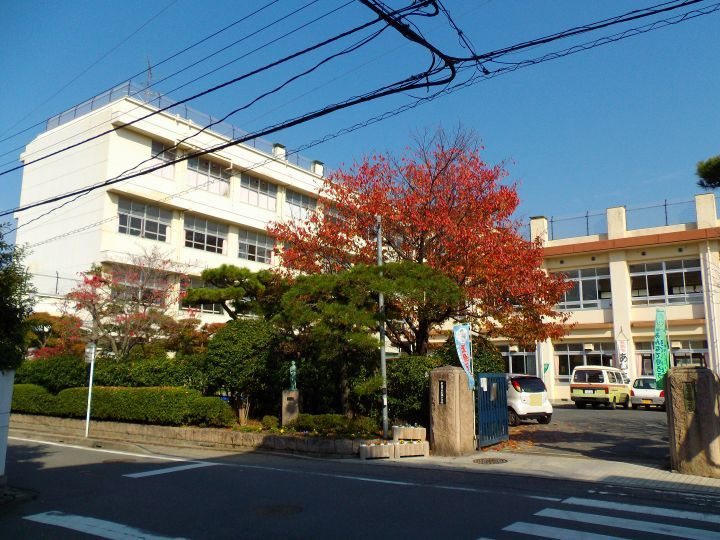 【小学校】仁保小学校まで442ｍ
