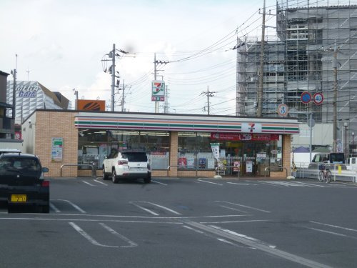 【コンビニエンスストア】セブンイレブン　越谷大里東店まで400ｍ