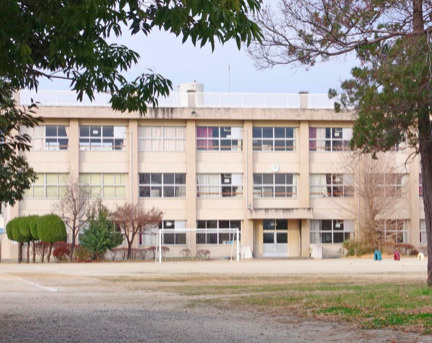 【小学校】伊勢崎市立名和小学校まで672ｍ