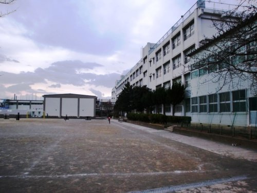 【小学校】大和市立緑野小学校まで640ｍ