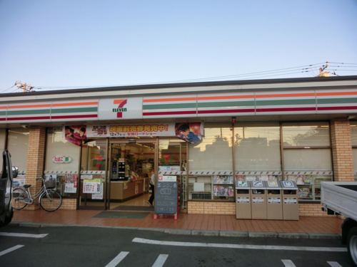 【コンビニエンスストア】セブンイレブン　大和柳橋1丁目店まで777ｍ