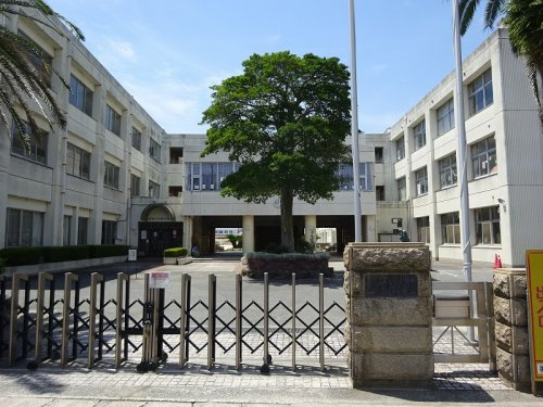 【中学校】安浦中学校まで867ｍ