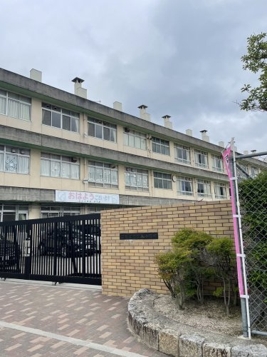 【小学校】広島市立三入小学校まで1351ｍ