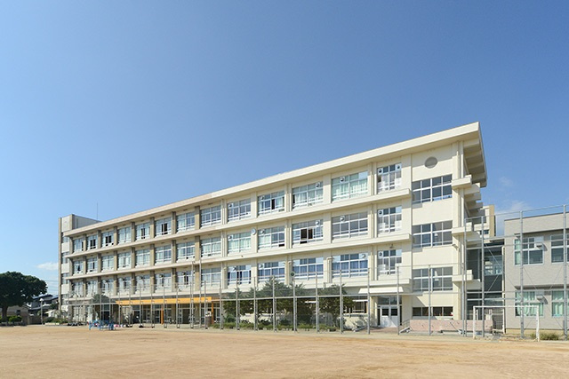【小学校】英賀保小学校まで1324ｍ