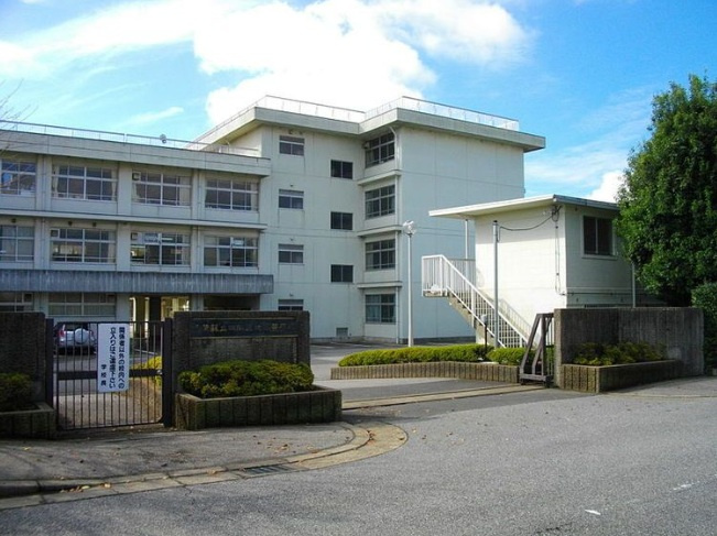 【高校】千葉県立四街道北高校まで2296ｍ