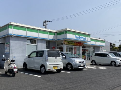 【コンビニエンスストア】ファミリーマート大明丘店まで2875ｍ