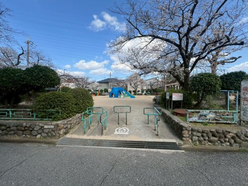 【公園】上の森公園まで321ｍ