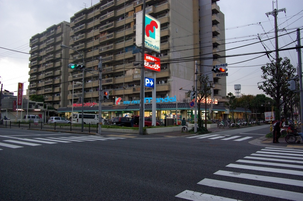 【スーパー】万代　阪神ショッピングセンター店まで210ｍ