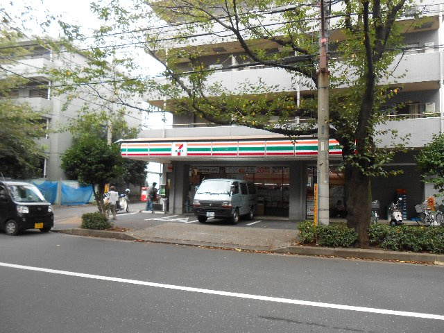 【コンビニエンスストア】セブンイレブン三鷹上連雀1丁目店まで656ｍ