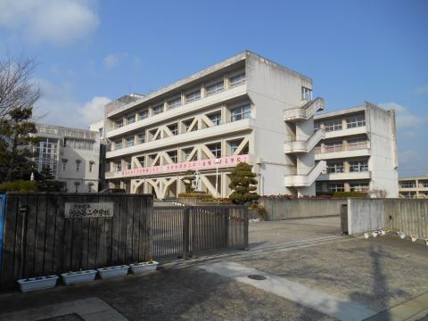 【中学校】河合町立河合第二中学校まで2152ｍ