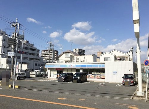 【コンビニエンスストア】ローソン　寝屋川秦町店まで406ｍ
