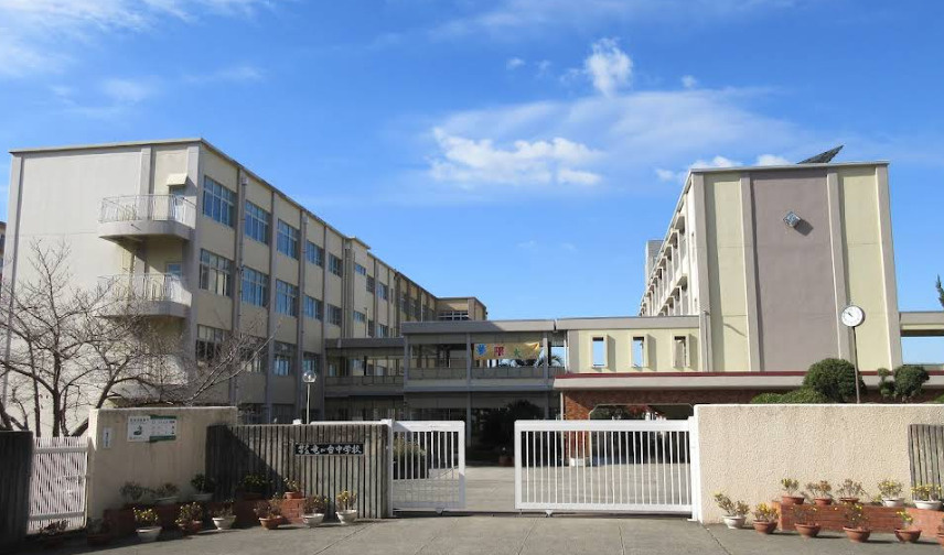 【中学校】神戸市立竜が台中学校まで1270ｍ
