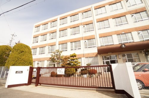 【小学校】名古屋市立表山小学校まで1277ｍ