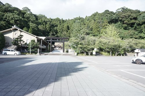 【寺院・神社】護国神社まで2618ｍ