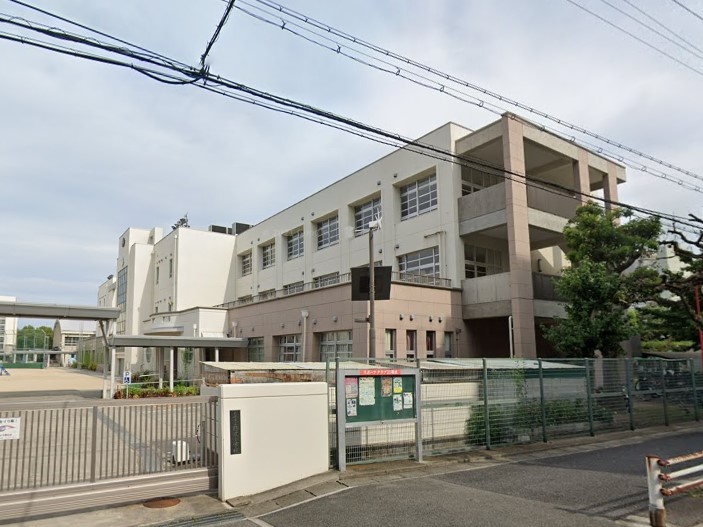 【小学校】尼崎市立難波小学校まで319ｍ