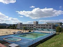 【小学校】川西市立　陽明小学校まで874ｍ