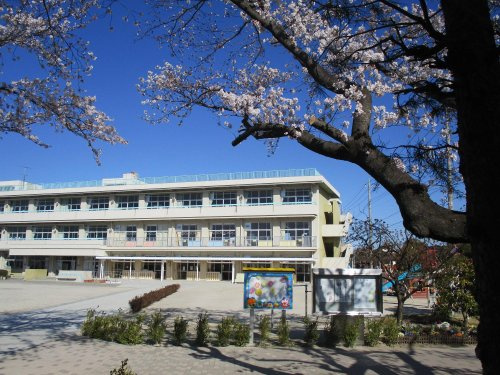 【幼稚園】加須市立騎西中央幼稚園まで570ｍ