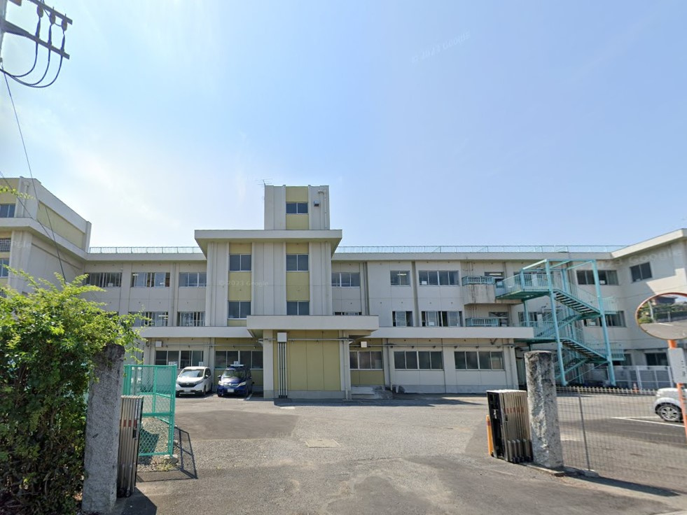 【小学校】加須市立騎西小学校まで566ｍ