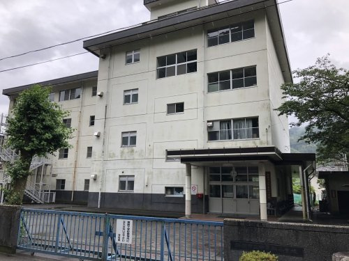【小学校】静岡市立中藁科小学校まで818ｍ